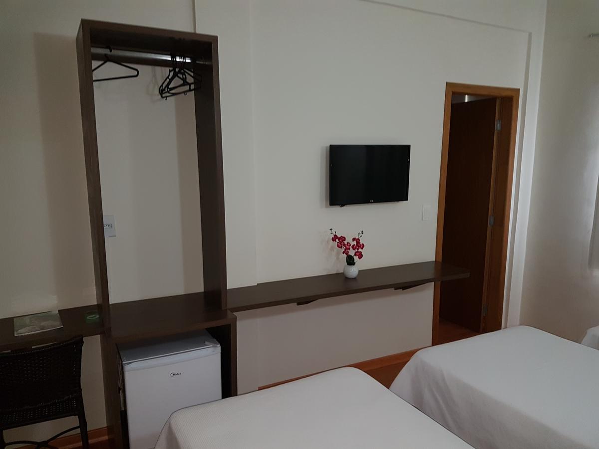 Hotel 494 Oliveira-mg 3*